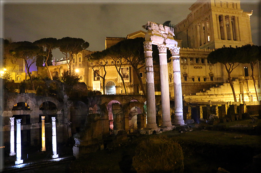 foto Roma di Notte